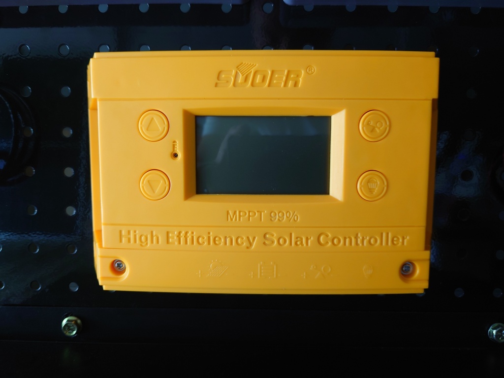 Suoer MPPT Solar Charge Controller (ST-H1230) 30A